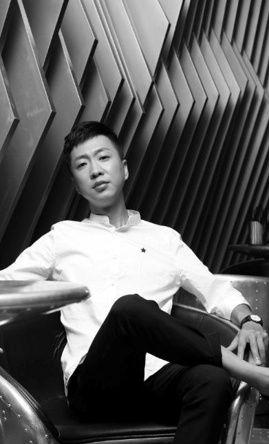 黑白灰，看设计师的家如何玩转！ 