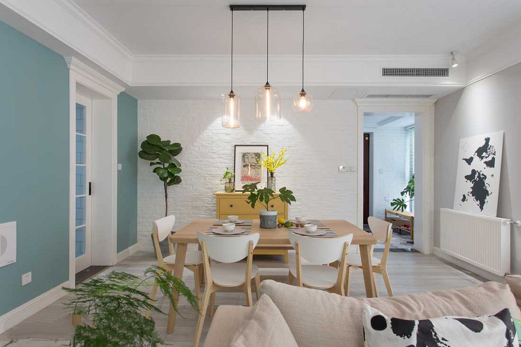 装修新房踢脚线板该不该安装怎么安装贴脚线